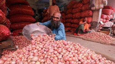 ৬ দিনে সাড়ে ৩ হাজার টন পেঁয়াজ আমদানি