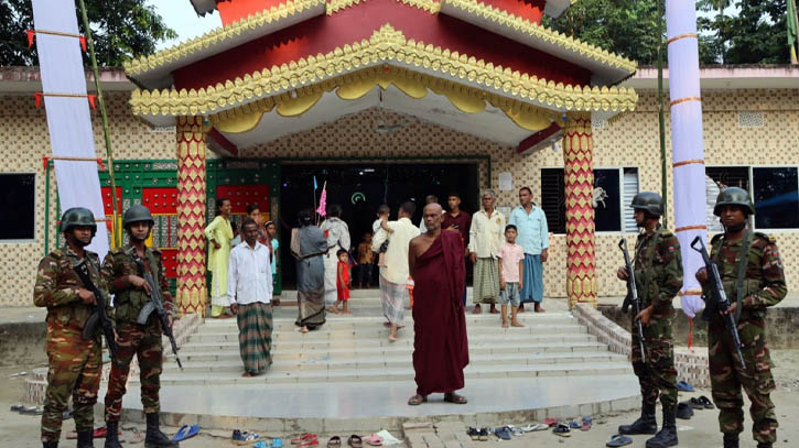 শুভ প্রবারণা পূর্ণিমা উদযাপনকালীন নিরাপত্তা নিশ্চিতে বাংলাদেশ সেনাবাহিনী